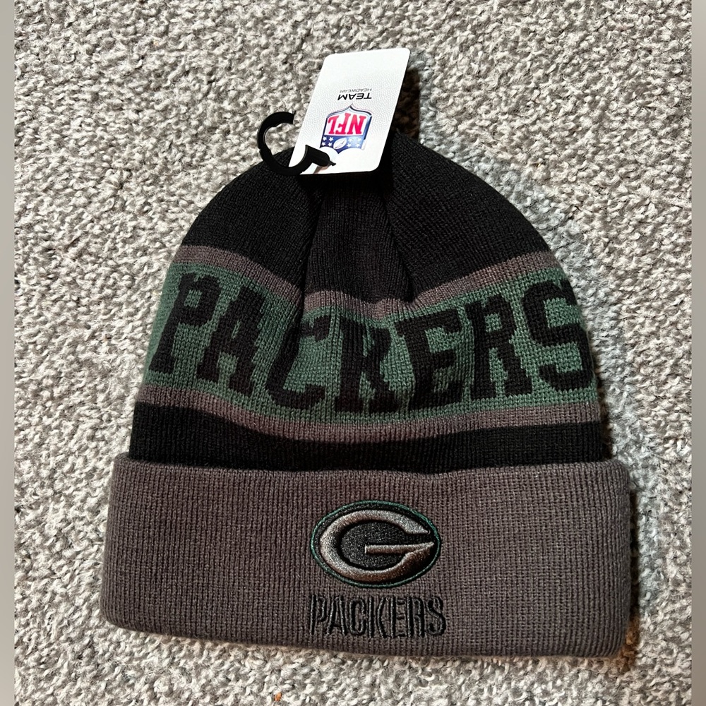 NWT Green Bay Packers Men’s Gray, Black & Green Knit Beanie / Winter Hat